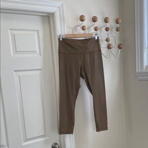 Lululemon - Classic Ankle Length Yoga Pants - Brown - 8
